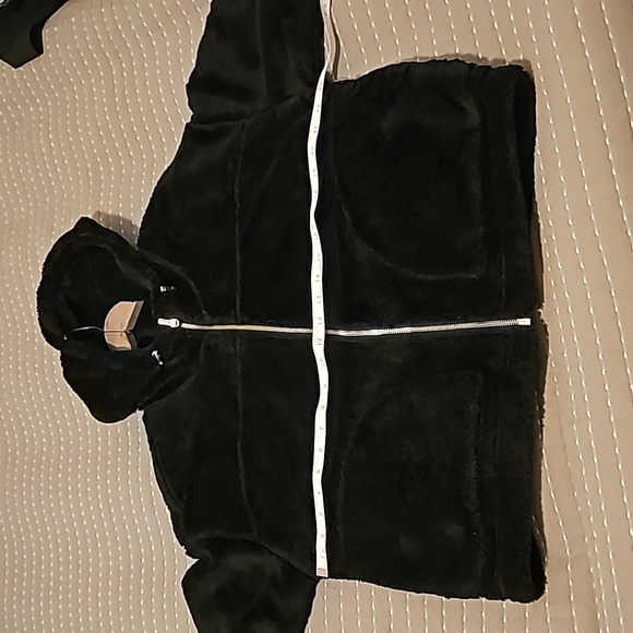 Old Navy fuzy fall zipper jacket - Picture 3 of 4